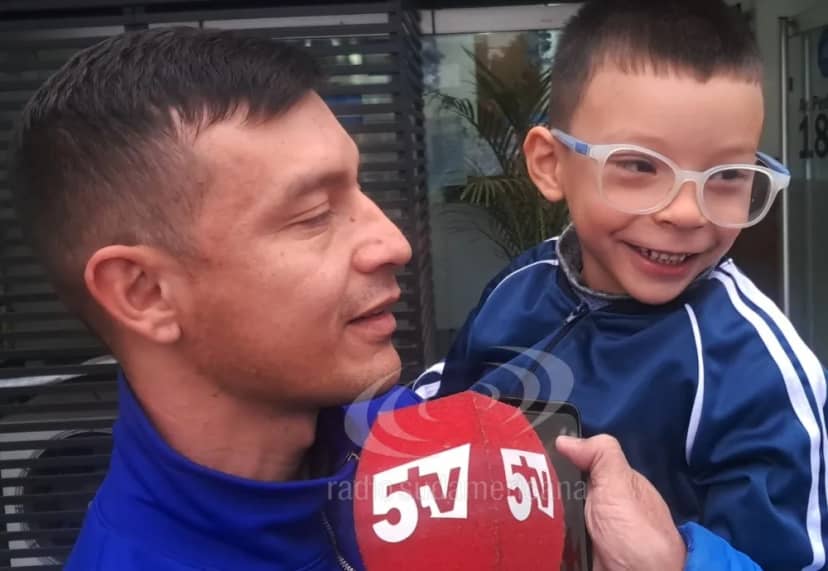 Noah necesita una cirugía de caderas y se inició una campaña