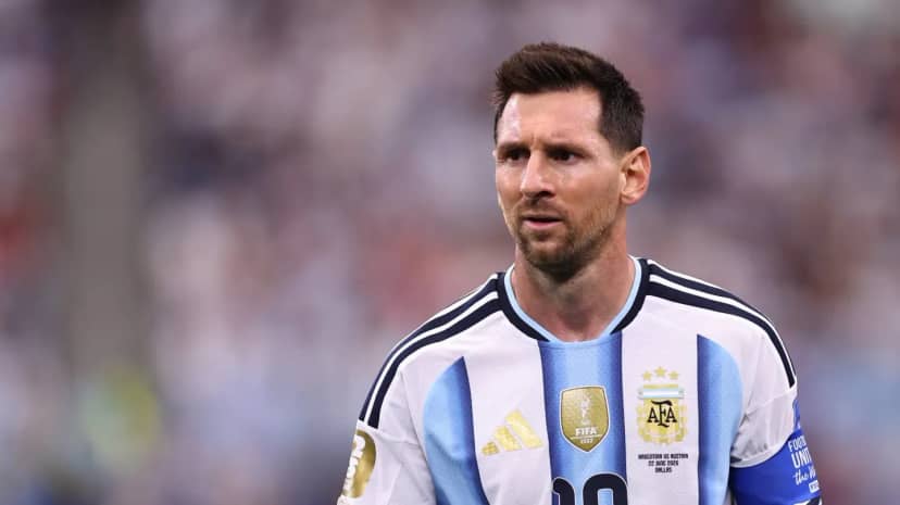 Un jugador de Inglaterra se rindió ante Messi: "Es el mejor futbolista de todos los tiempos" - TyC Sports