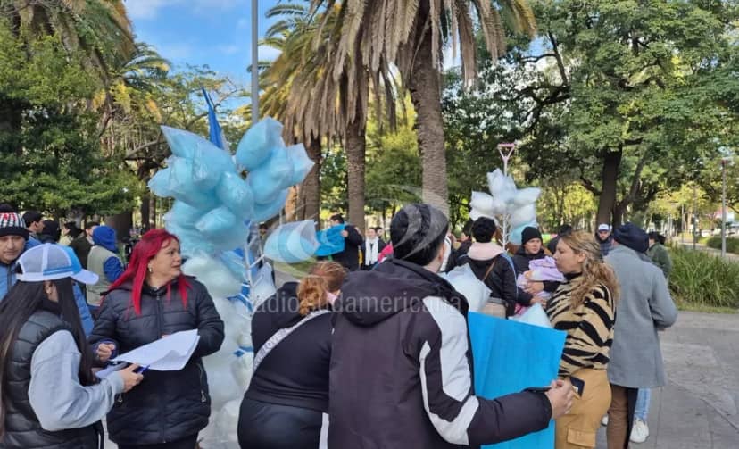 Algodonazo: ambulantes del Chaco piden trabajar en la Bienal