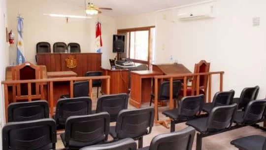 Córdoba: absuelven a un policía imputado por matar a un hombre que había disparado contra su expareja