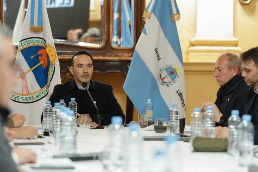Llega El Niño: Valdés encabezó la Junta Provincial de Defensa Civil