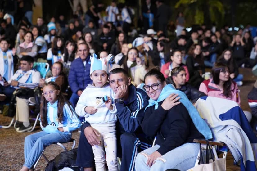 Fin de semana en Corrientes: Fan Fest, bandas militares y peñas