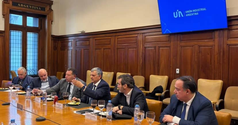 Marín, CEO de YPF, pasó por la UIA y defendió el impacto de Vaca Muerta en empleo y pymes