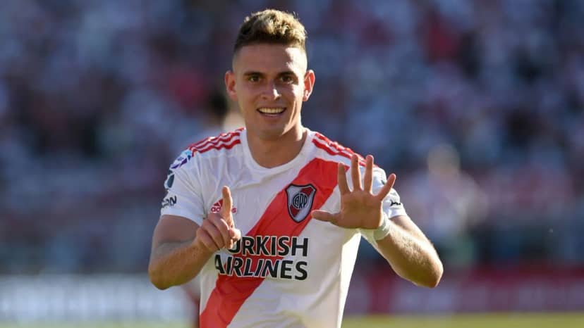Rafa Santos Borré ya está en Buenos Aires para hacerse la revisación médica en River