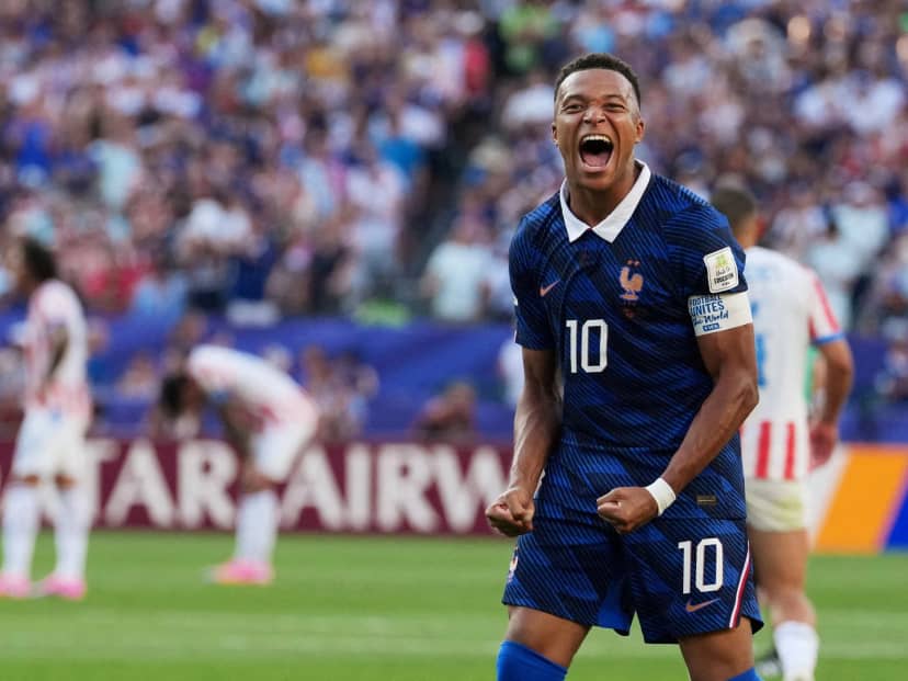 Mbappé, tras el duro partido con Paraguay: "Si hay que meter las manos en la mierda, las vamos a meter"