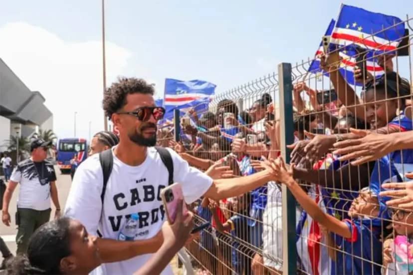 La selección de Cabo Verde llegó a su país tras la histórica participación en el Mundial