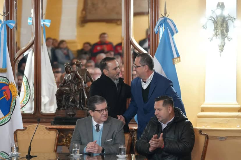 El Gobierno de Corrientes otorga subsidios a 60 cuarteles de bomberos ante la emergencia climática
