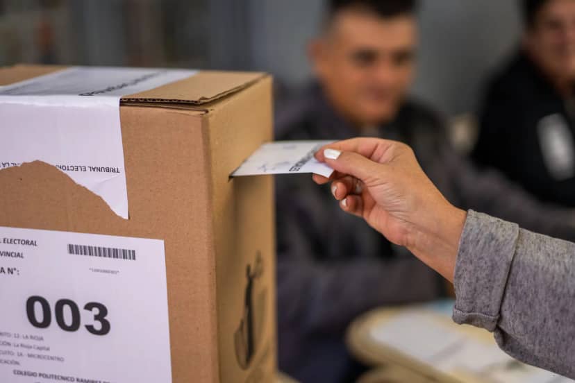 El diseño con listas paralelas que evalúa el Gobierno para frenar las PASO en 2027: ni Lemas ni “Colectora”