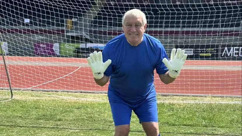 El ridículo posteo de Shilton en la vuelta de Inglaterra al Azteca: "En el 86 nos robaron los dos goles" - TyC Sports