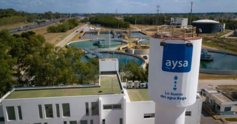 Caputo apuesta a las privatizaciones como una fuente para cumplir con los pagos de deuda