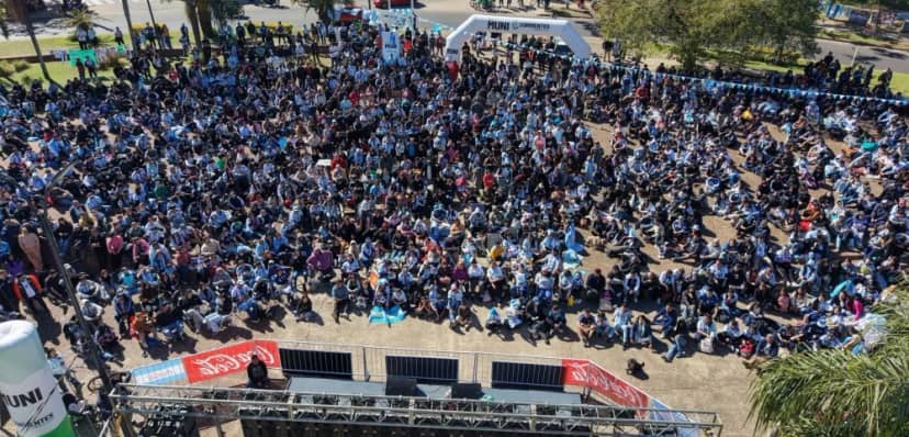 Correntinos desataron su alegría en el quinto Fan Fest municipal