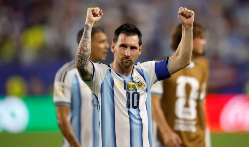 Escuelas correntinas con horario reducido por el partido de Argentina
