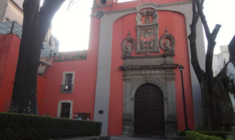 Así es como robaron escultura de Leonora Carrington en iglesia de San Cosme, el Padre de Jesús Aguilar pide no comprarla a ladrones