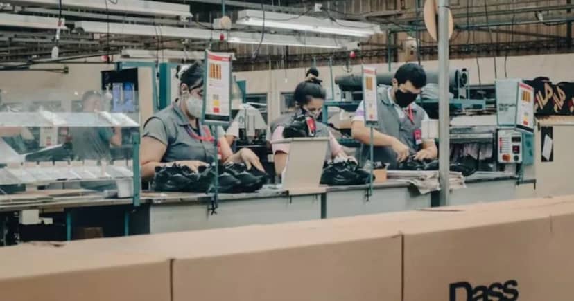 El fabricante de zapatillas Dass cierra su última planta en la Argentina: despedirá a 150 personas e importará desde Brasil
