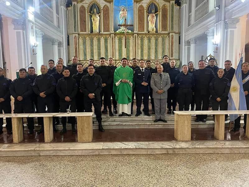 Goya brindó un emotivo homenaje a policías federales caídos en deber