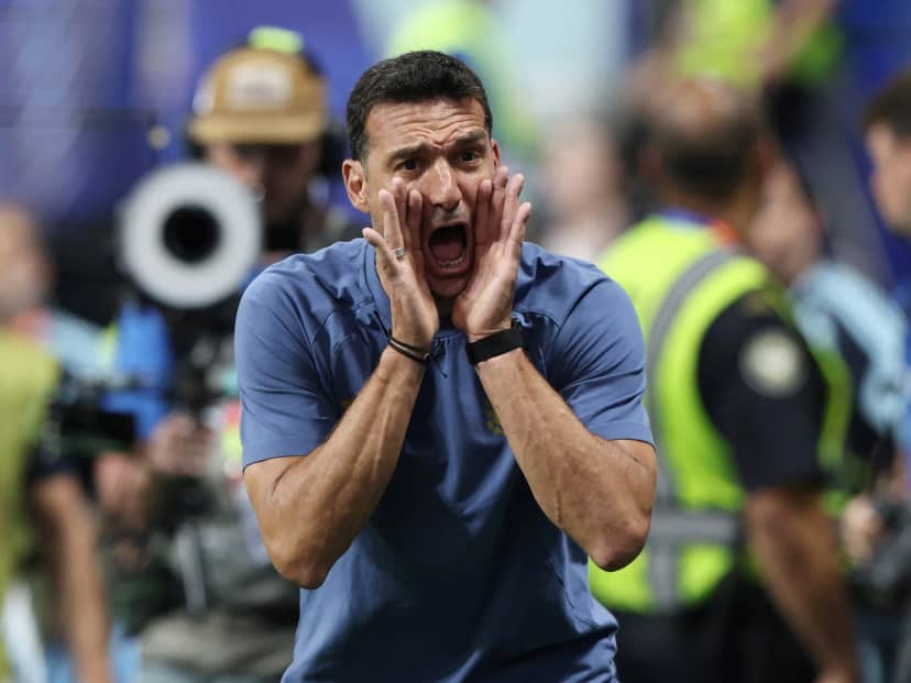 Scaloni: "Me dicen la llorona, no puedo parar de emocionarme"