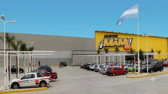 Super Mami redobla su apuesta en Córdoba: toma A Granel y se prepara para competir con La Anónima
