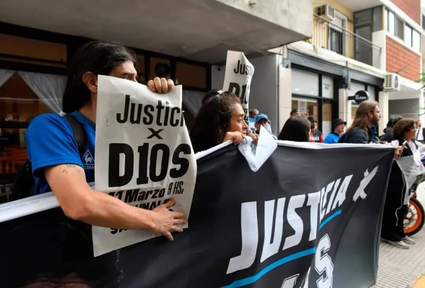 Juicio por la muerte de Maradona: un custodio reconoció haberle hecho RCP a Diego