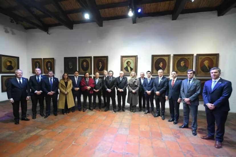 Milei con gobernadores reeditó el Pacto de Mayo  en Tucumán