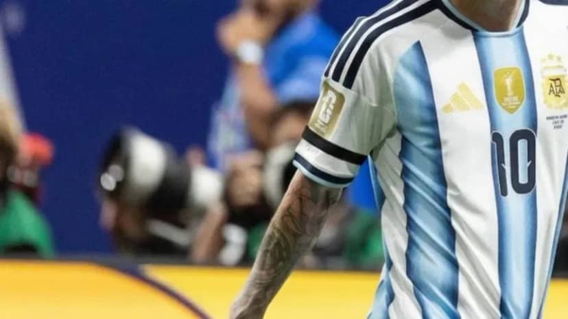 Por qué Argentina juega con un brazalete negro vs. Suiza - TyC Sports