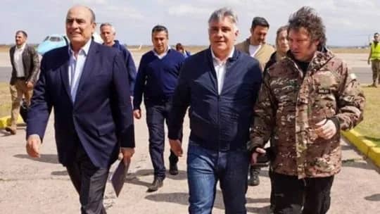 Entre los acuerdos y la tensión: Milei y Llaryora ya juegan el partido de 2027