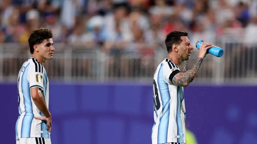 Qué le pasó a Messi en el ojo en el cruce entre Argentina y Suiza - TyC Sports