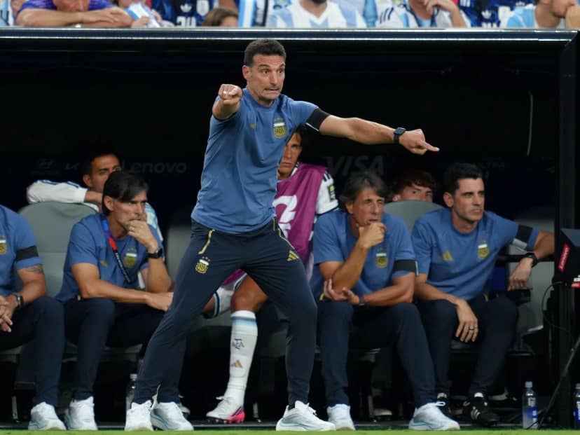Scaloni, tajante sobre Argentina - Inglaterra: "Es un partido de fútbol"