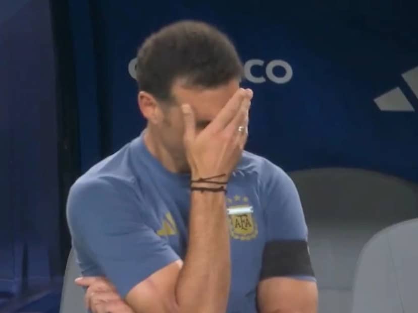 Video: así fueron las reacciones de Scaloni en los goles de Julián y Lautaro