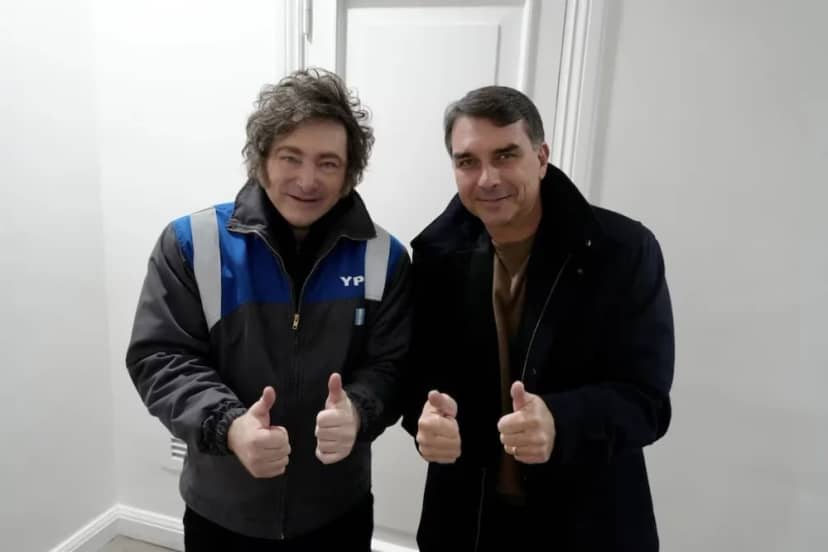 Milei viaja a Brasil para apoyar la candidatura de Flavio Bolsonaro