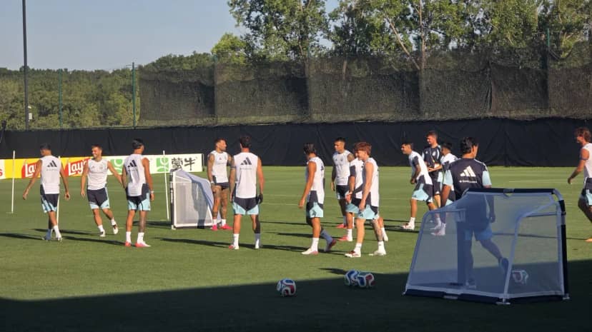 Sin Messi y con la mente puesta en Inglaterra: la Selección Argentina volvió a las prácticas antes de la semifinal del Mundial - TyC Sports