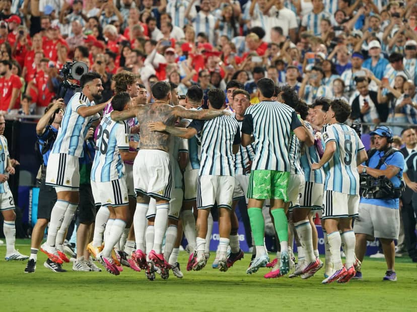 De sumarse al "el que no salta es un inglés" a bajarle la carga emocional al duelo con Inglaterra