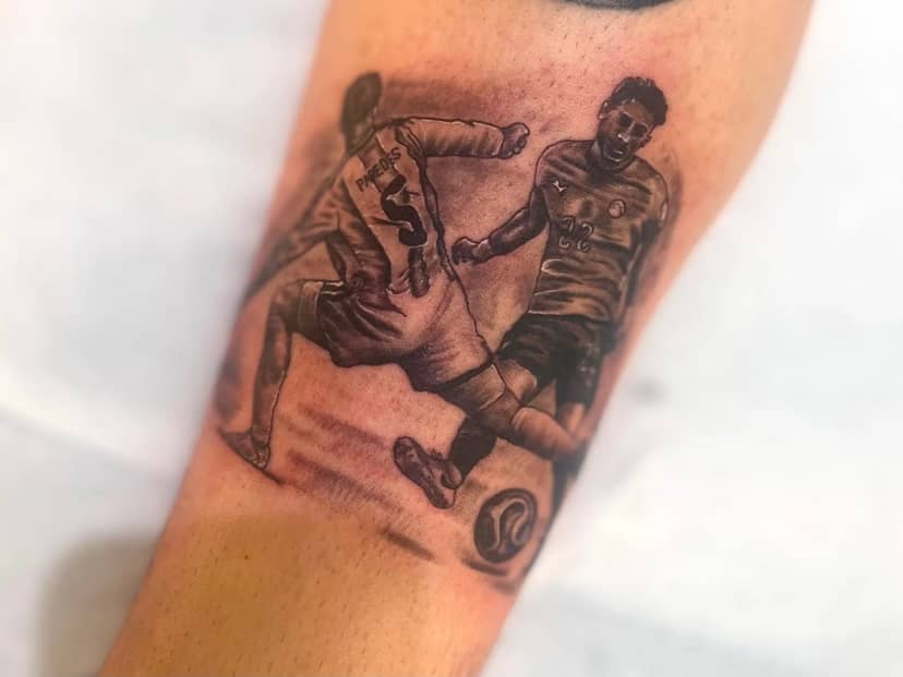 Se tatuó el quite de Paredes a Egipto y busca la firma: "Dejé un espacio a propósito"