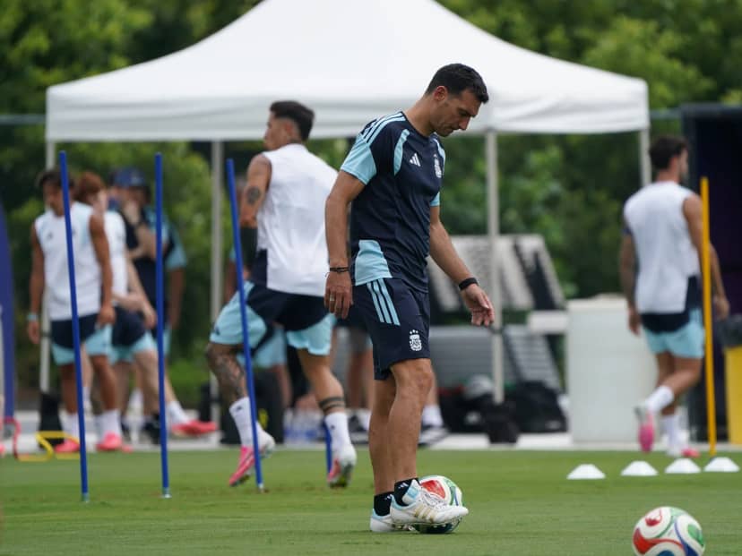 ¿Cambio de nombres y de esquema? El laboratorio de Scaloni para la semifinal