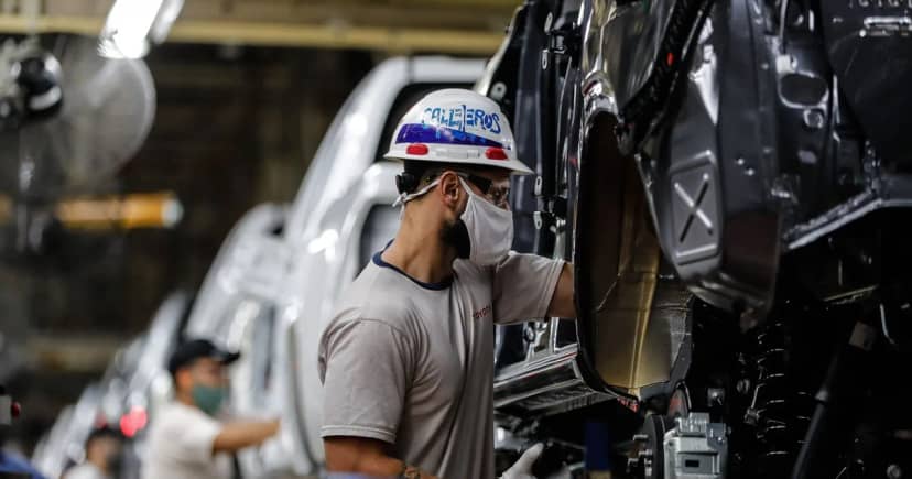 Las dos caras de la industria: la actividad local no levanta cabeza, pero las exportaciones crecen 13%