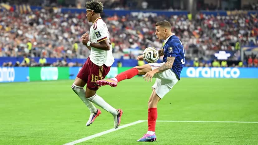 Otra vez Digne: del blooper del año al insólito penal que le dio la ventaja a España - TyC Sports