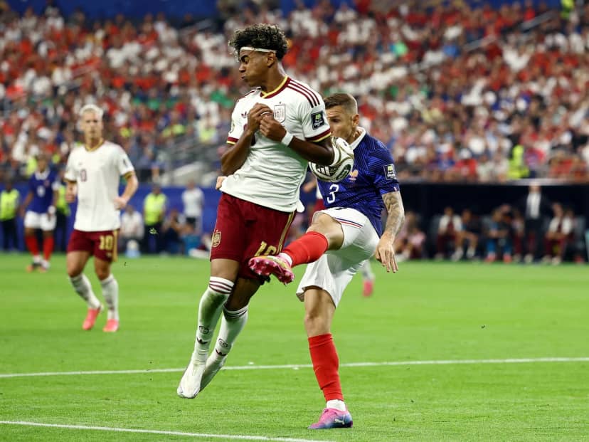 Video: el penal zonzo de Francia para el goleador récord de España