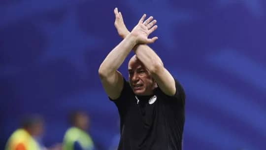 Hossam Hassan rompió el silencio: explicó su polémico gesto ante la Selección Argentina y detalló su cruce con Lionel Messi