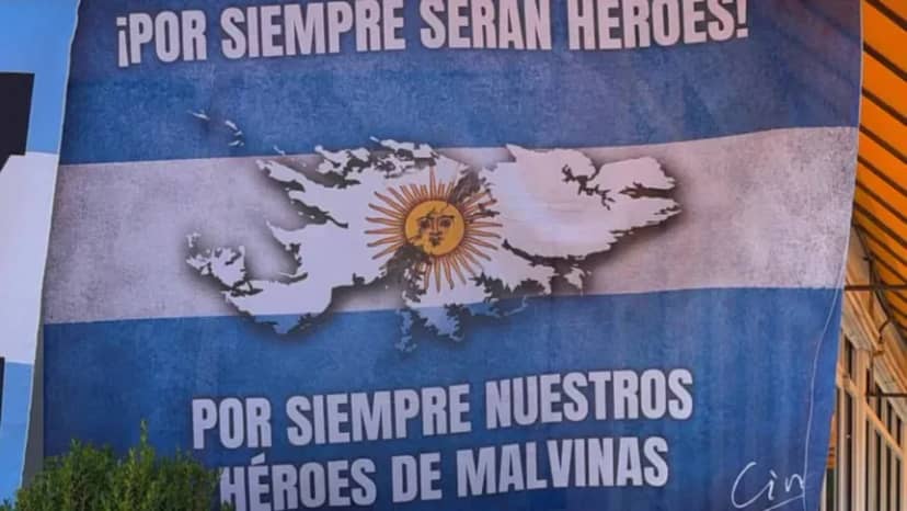Qué pasará con las banderas de Malvinas contra Inglaterra: el bombo incautado y el antecedente de Irán - TyC Sports