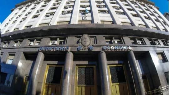 Licitación de deuda: el Gobierno adjudicó $5,44 billones y captó US$ 470 millones con el nuevo Bonar AO29