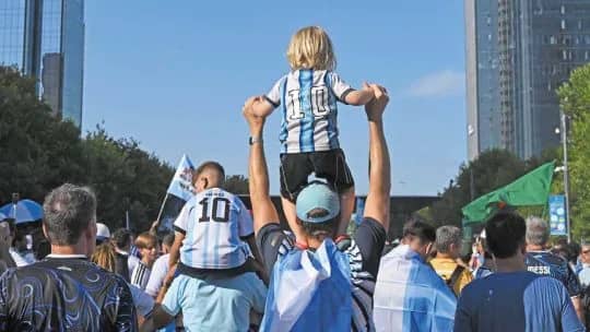 Por qué los hinchas argentinos vivimos cada partido como una verdadera cuestión de identidad