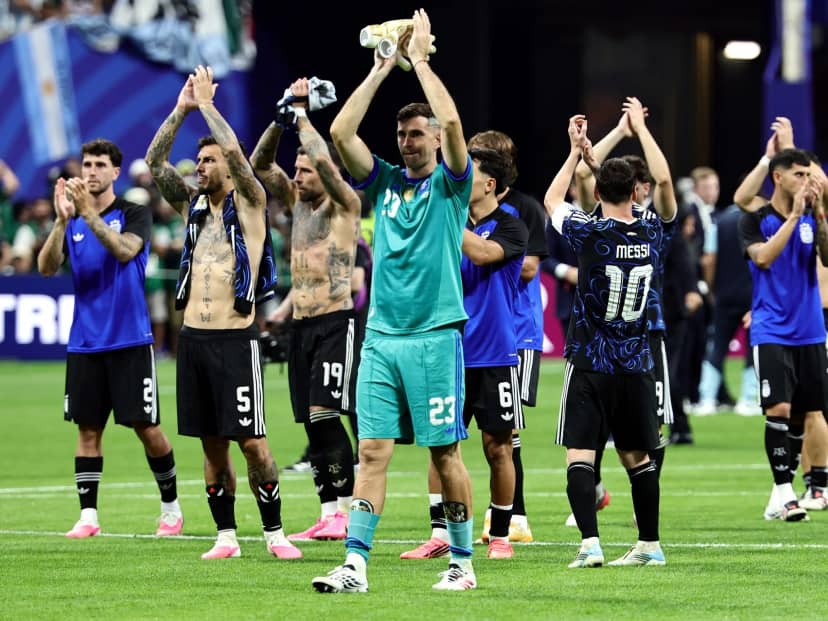 Clubes ingleses felicitaron a los argentinos y los usuarios explotaron por la bandera de Malvinas