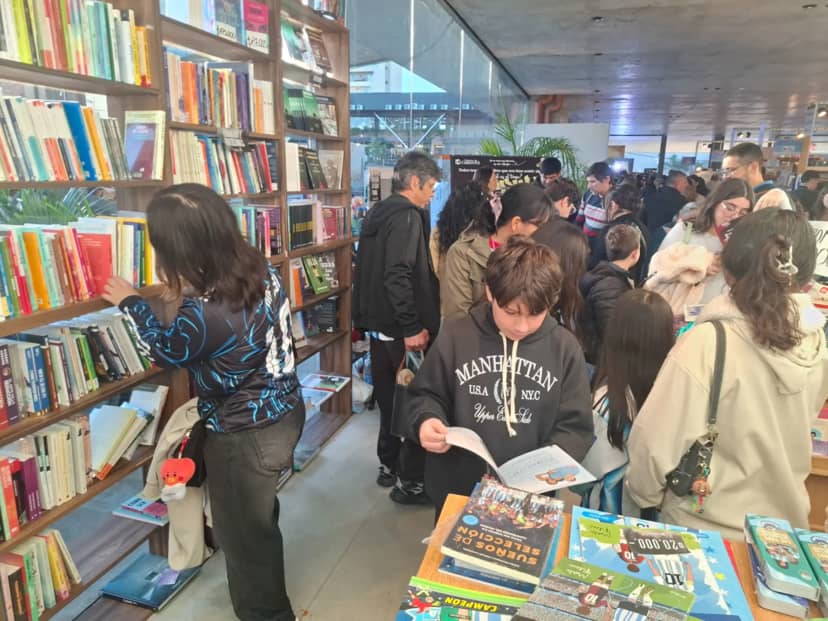 La 16ª Feria Provincial del Libro transita sus últimos días con destacados escritores y propuestas imperdibles