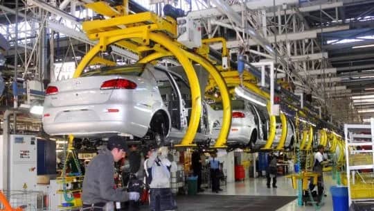 Empresas en retroceso y empleo en caída: qué está pasando con el entramado productivo argentino