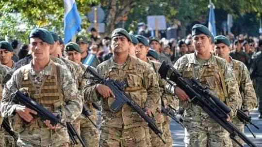Cuánto cobra el Personal Civil de las Fuerzas Armadas: la escala salarial oficial que rige para julio de 2026