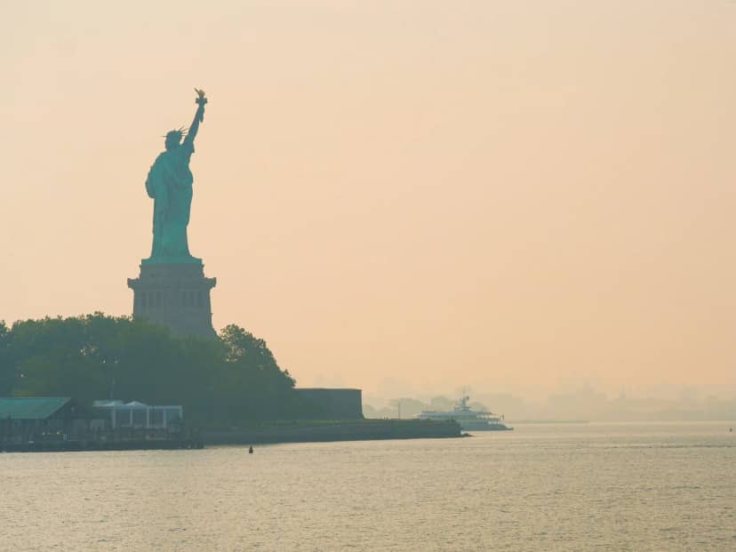 El humo en Nueva York suspende partidos y la final del Mundial sigue en alerta