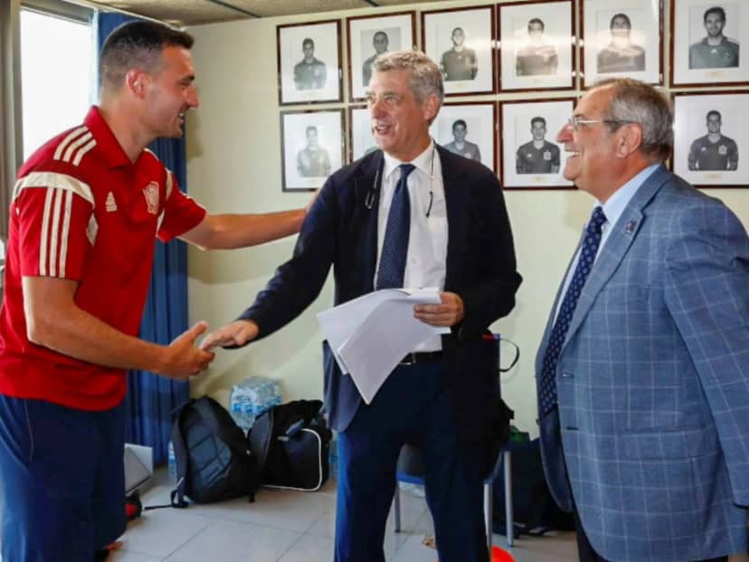 Clases, elogios y el llamado que no se dio: la conexión de Lionel Scaloni con el técnico de España