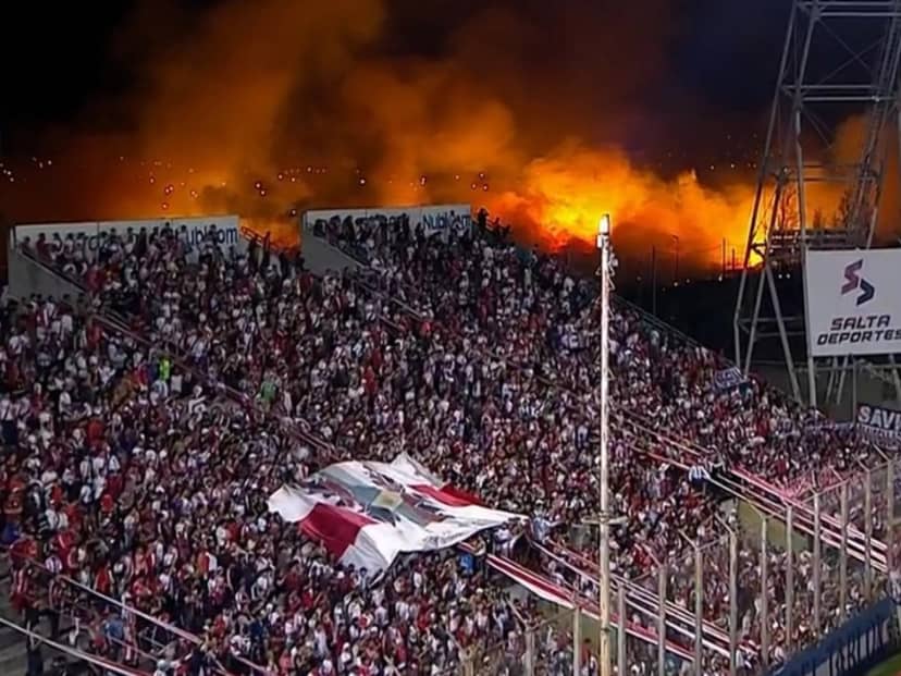 Tremendo: gran incendio a metros de River-Aldosivi
