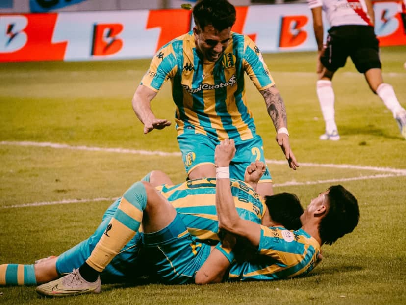 Videos: los goles de la victoria de Aldosivi a River