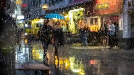 Clima en Ciudad de Buenos Aires: sábado inestable con lluvias persistentes y marcado descenso térmico
