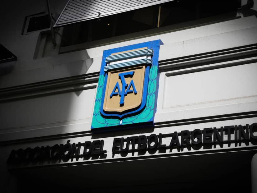 Es oficial: la AFA suspendió la actividad del fútbol argentino para este lunes y martes